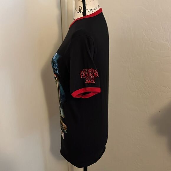 Michael Meyers Halloween Universal Studios Halloween Horror Black Graphic Shirt - Picture 2 of 8